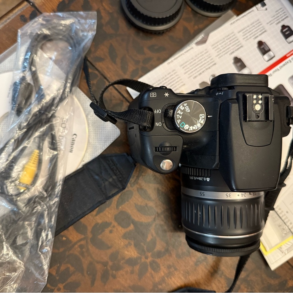 Digital Canon XT camera - Picture 5 of 5